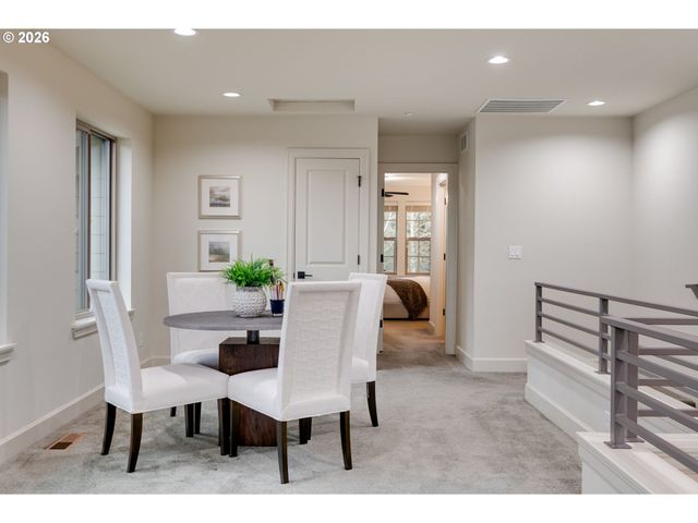 29276 Sw COSTA Cir E, Wilsonville, OR 97070