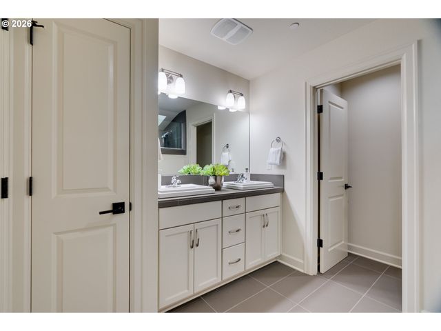 29276 Sw COSTA Cir E, Wilsonville, OR 97070