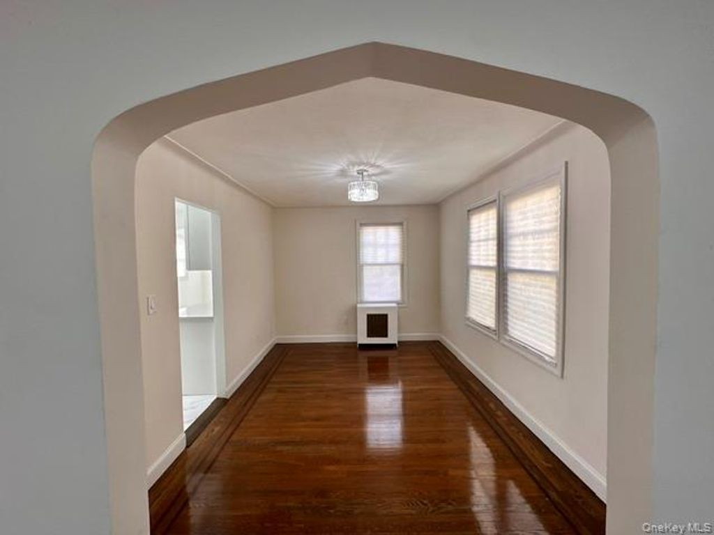 1424 Kiefer Avenue, Elmont, NY 11003 — photo 3