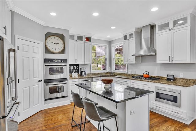 408 Honey Locust Dr, Cranberry Twp, PA 16066