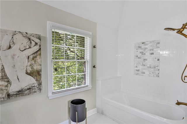408 Honey Locust Dr, Cranberry Twp, PA 16066