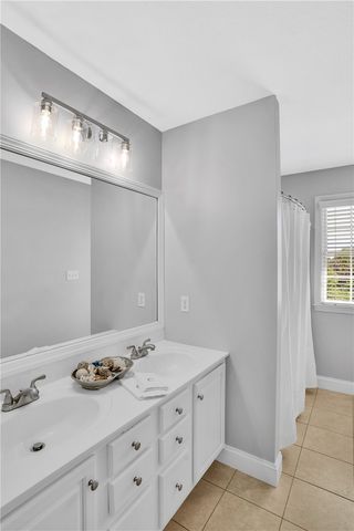 408 Honey Locust Dr, Cranberry Twp, PA 16066