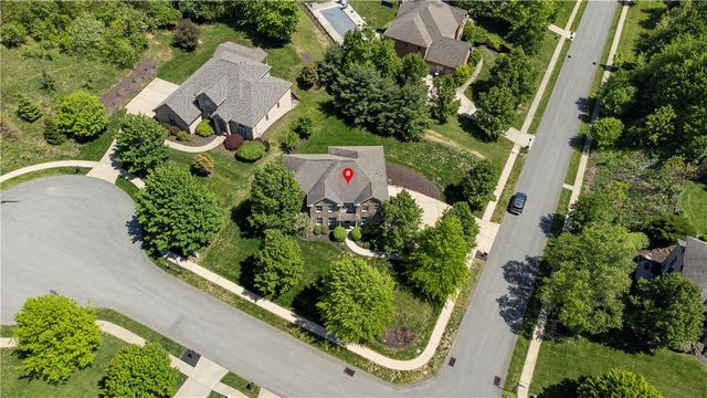 408 Honey Locust Dr, Cranberry Twp, PA 16066