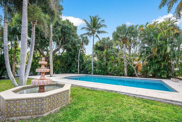 334 Palm Trail, Delray Beach, FL 33483