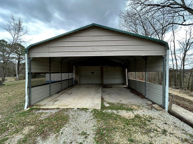 130 Clement St, Big Sandy, TN 38221