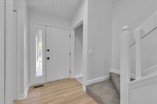 854 Estes Court, Waterford Charter Township, MI 48327