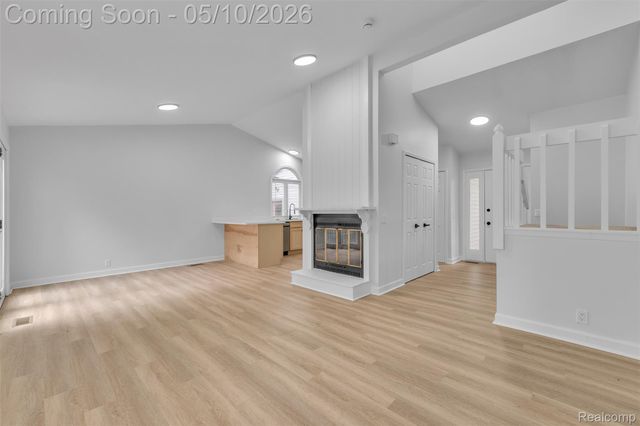 854 Estes Court, Waterford Charter Township, MI 48327