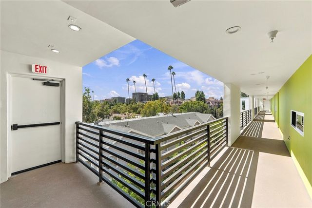 176 N Catalina Ave 404, Pasadena, CA 91106