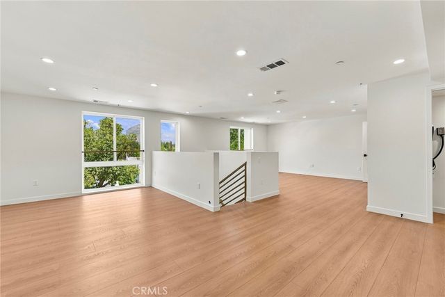 176 N Catalina Ave 404, Pasadena, CA 91106