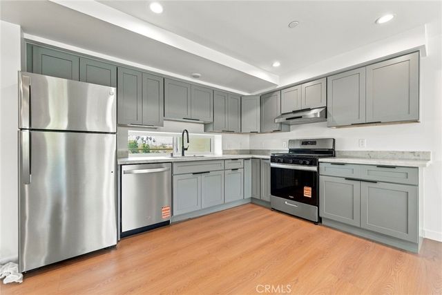 176 N Catalina Ave 404, Pasadena, CA 91106