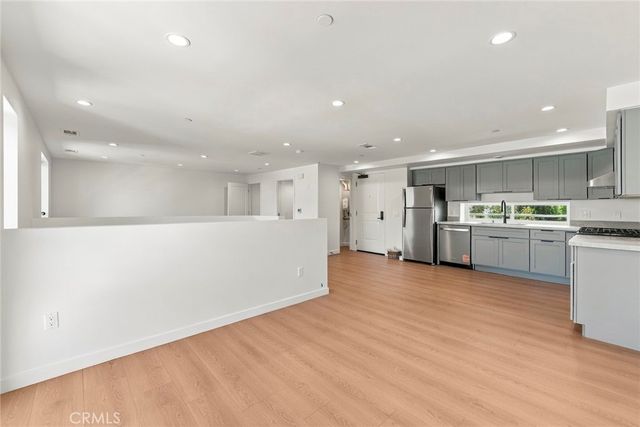 176 N Catalina Ave 404, Pasadena, CA 91106