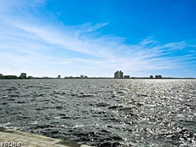 3334 N Key DR 8, North Fort Myers, FL 33903