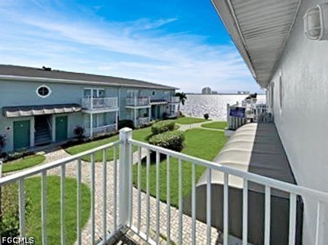 3334 N Key DR 8, North Fort Myers, FL 33903