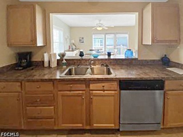 3334 N Key DR 8, North Fort Myers, FL 33903