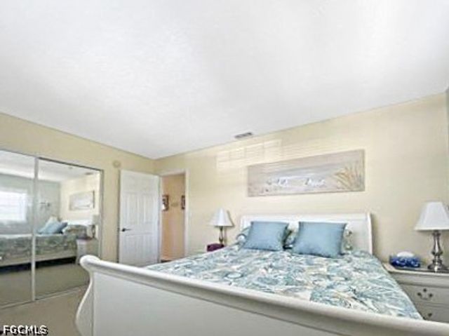 3334 N Key DR 8, North Fort Myers, FL 33903