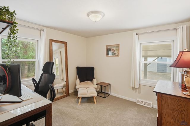 2010 RED DALE DR, Rapid City, SD 57702