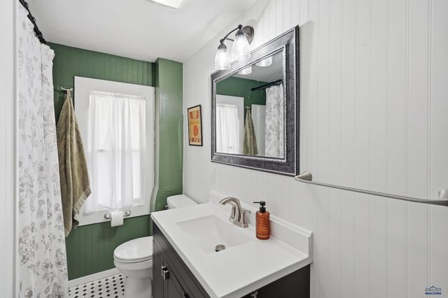 2010 RED DALE DR, Rapid City, SD 57702
