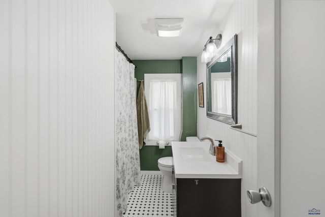 2010 RED DALE DR, Rapid City, SD 57702