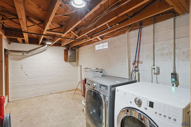 2010 RED DALE DR, Rapid City, SD 57702