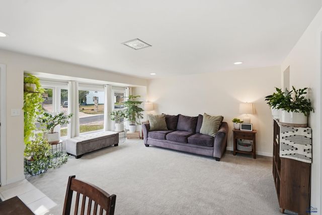 2010 RED DALE DR, Rapid City, SD 57702