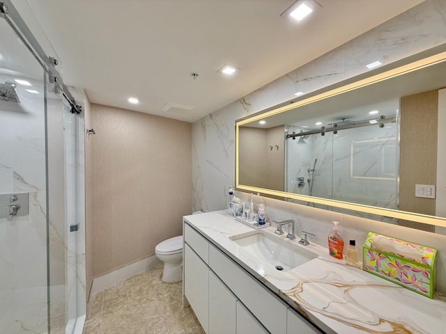 3000 N Ocean Drive 16-b, Singer Island, FL 33404