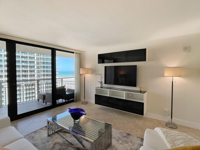 3000 N Ocean Drive 16-b, Singer Island, FL 33404