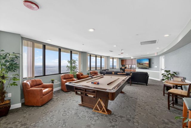 3000 N Ocean Drive 16-b, Singer Island, FL 33404