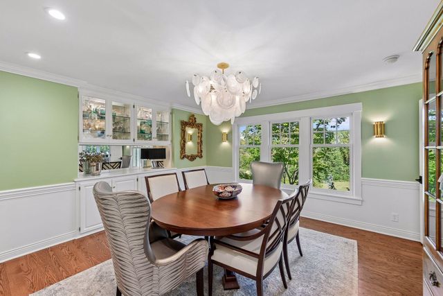 330 Peavey Road, Wayzata, MN 55391