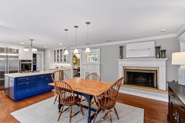 330 Peavey Road, Wayzata, MN 55391