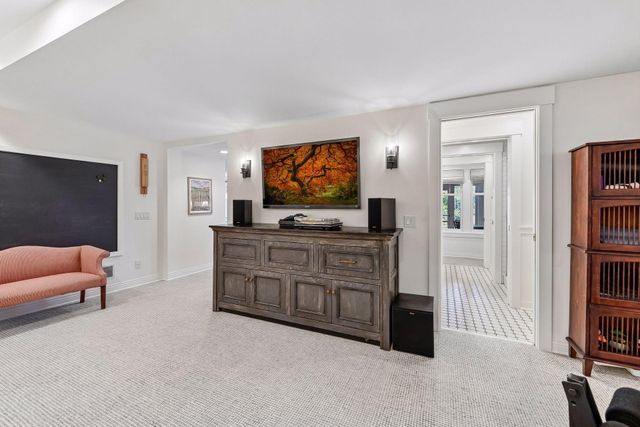 330 Peavey Road, Wayzata, MN 55391