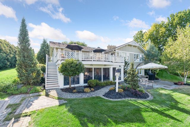 330 Peavey Road, Wayzata, MN 55391