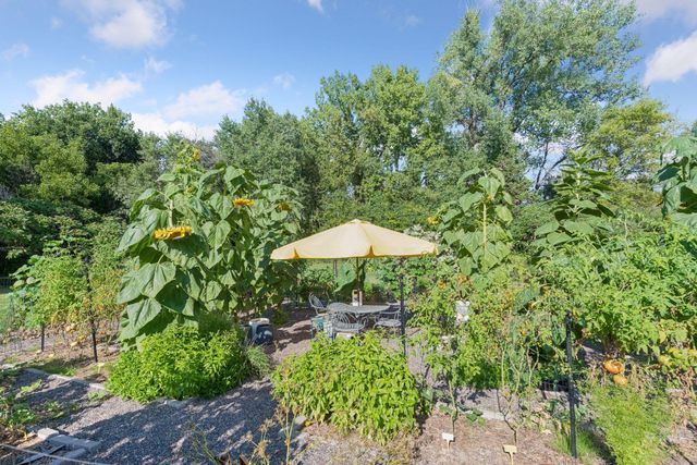 330 Peavey Road, Wayzata, MN 55391