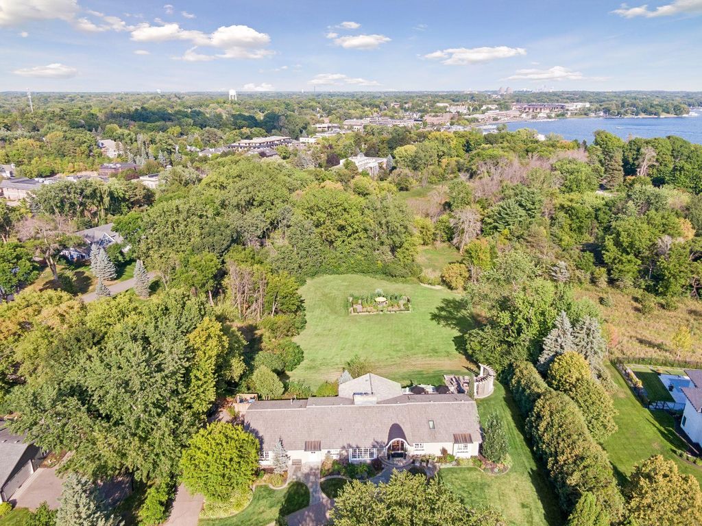330 Peavey Road, Wayzata, MN 55391 — photo 3