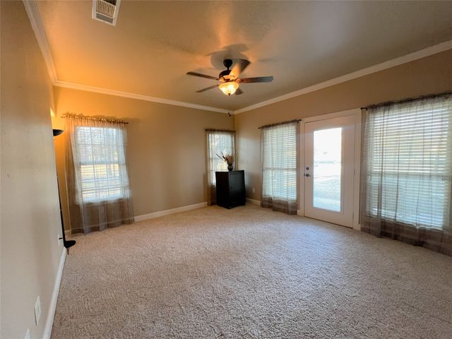 501 Private Road 5980, Yantis, TX 75497