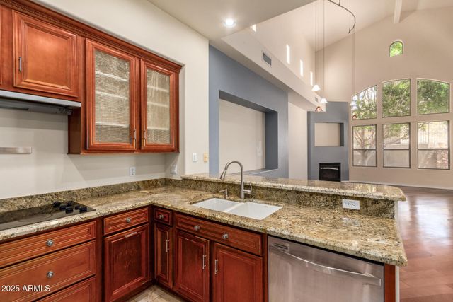 8149 N 13TH Place, Phoenix, AZ 85020