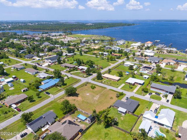 113 Carolina Avenue, Lynn Haven, FL 32444