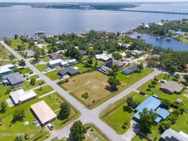 113 Carolina Avenue, Lynn Haven, FL 32444