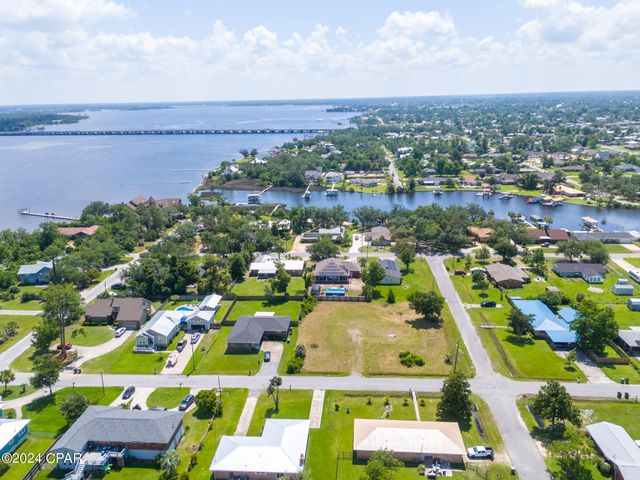 113 Carolina Avenue, Lynn Haven, FL 32444