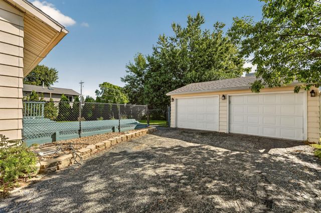 1604 9th Avenue SE, Rochester, MN 55904