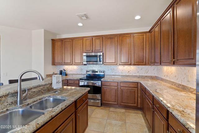 60872 E Arroyo Vista Drive, Oracle, AZ 85623