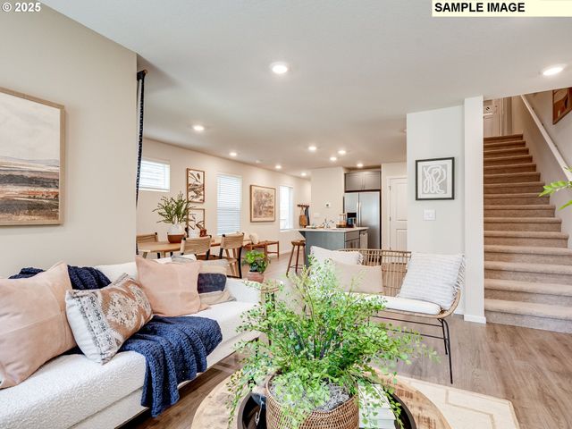 17706 Se Quarry Dr, Vancouver, WA 98683