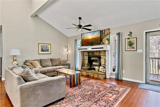 4215 Brandon Ridge NE Drive, Marietta, GA 30066