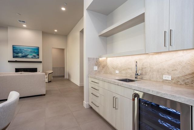 1319 Trey Way, Modesto, CA 95356