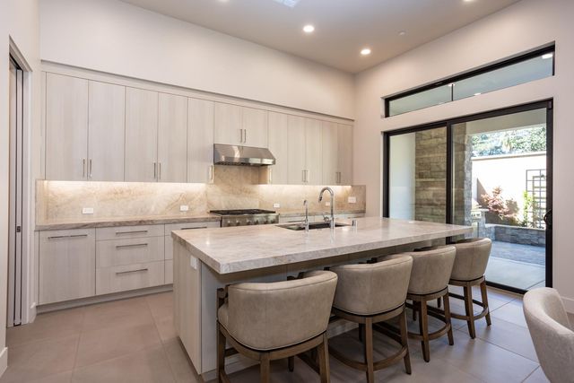 1319 Trey Way, Modesto, CA 95356