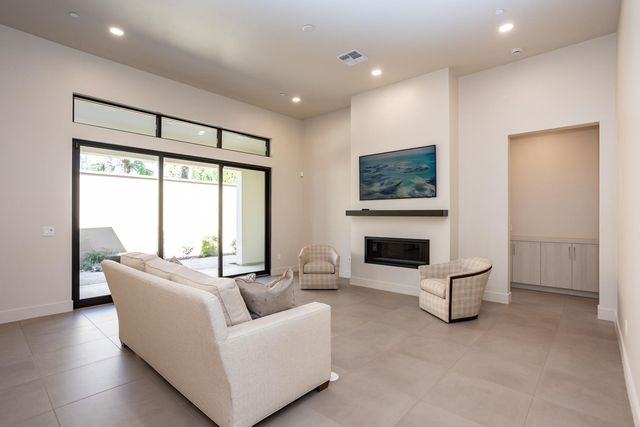 1319 Trey Way, Modesto, CA 95356