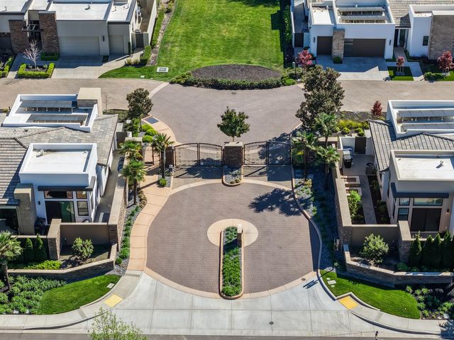 1319 Trey Way, Modesto, CA 95356