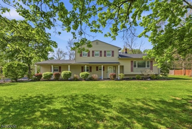 61 Queen Anne Dr, Bernards Twp., NJ 07920