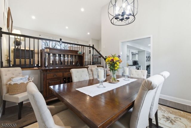 61 Queen Anne Dr, Bernards Twp., NJ 07920