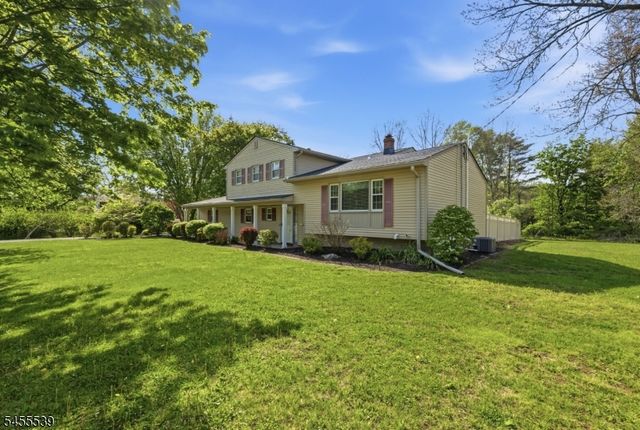 61 Queen Anne Dr, Bernards Twp., NJ 07920