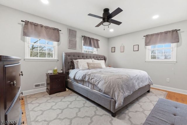 61 Queen Anne Dr, Bernards Twp., NJ 07920